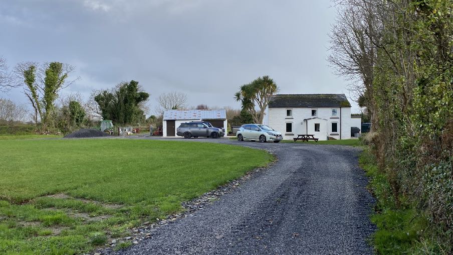 photograph from page 4